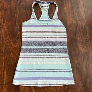 Lululemon Cool Racerback

Groovy Stripe Static Wave Cadet Blue

Size 4
